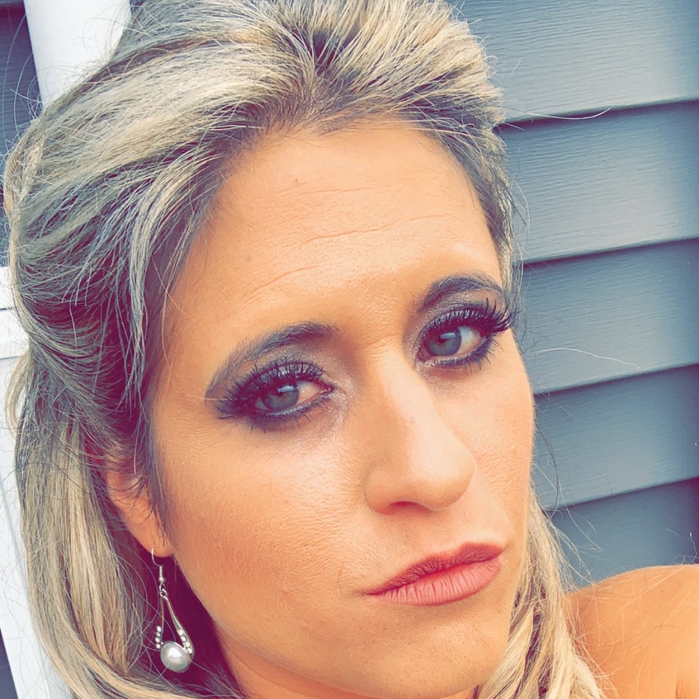 Meet your Posher, Toni